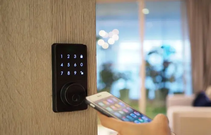 camera-de-vigilancia-com-vista-para-vibrante-cena-noturna-urbana-nas-luzes-brilhantes-da-cidade (2)